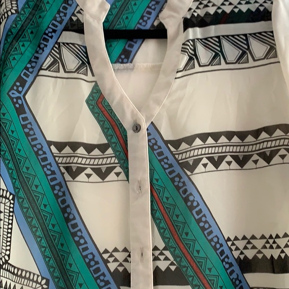 High low sheer blouse - Picture 2 of 8